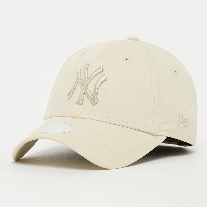 New Era FEMALE 9FORTY Metallic Logo New York Yankees light cream beige 49320 1