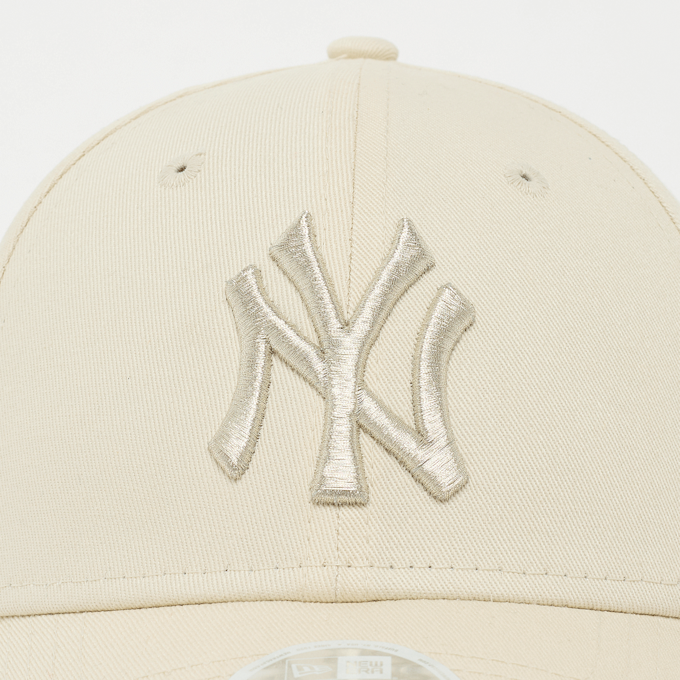 New Era FEMALE 9FORTY Metallic Logo New York Yankees light cream beige 49320 4