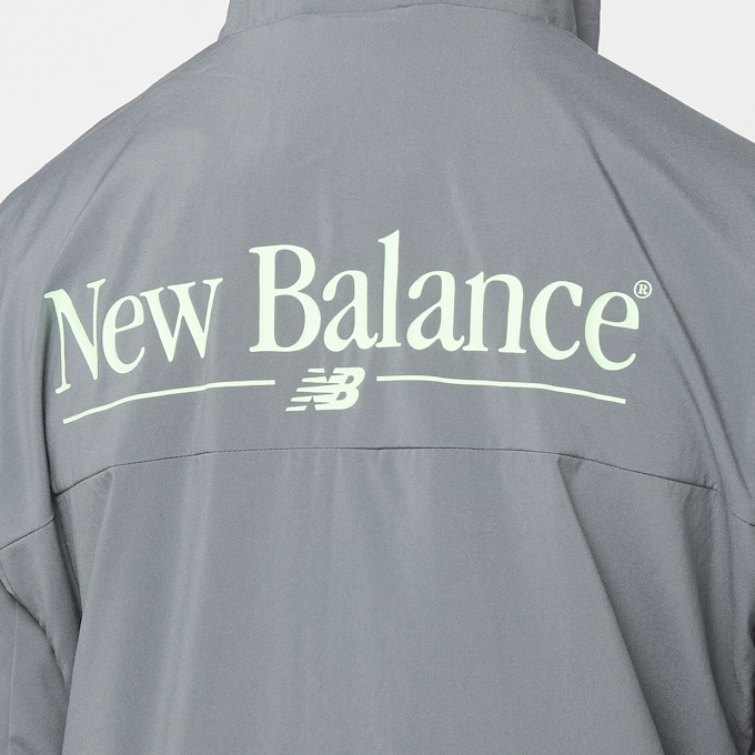 New Balance Reimagined Woven Graphic Jacket siva 49874 4