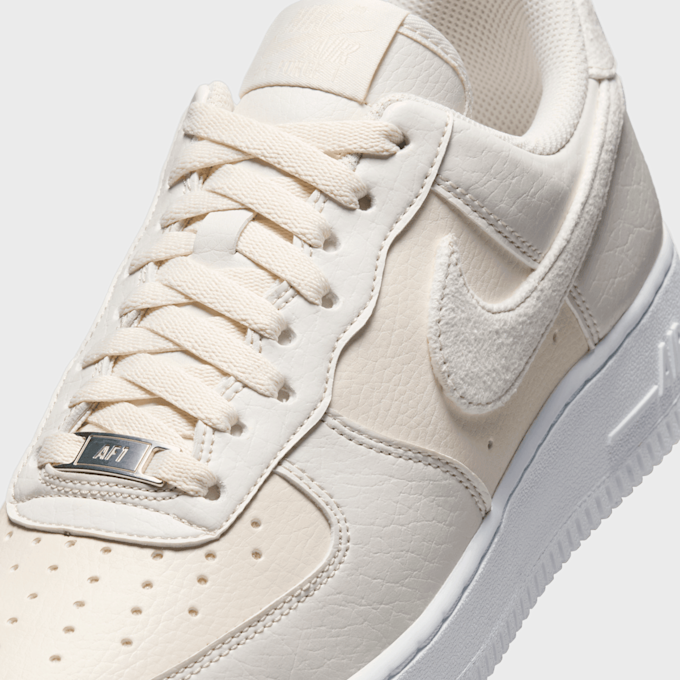 Nike WMNS Air Force 1 '07 Next Nature beige 61364 7