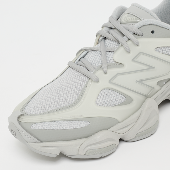 New Balance 9060 beż 91160 6