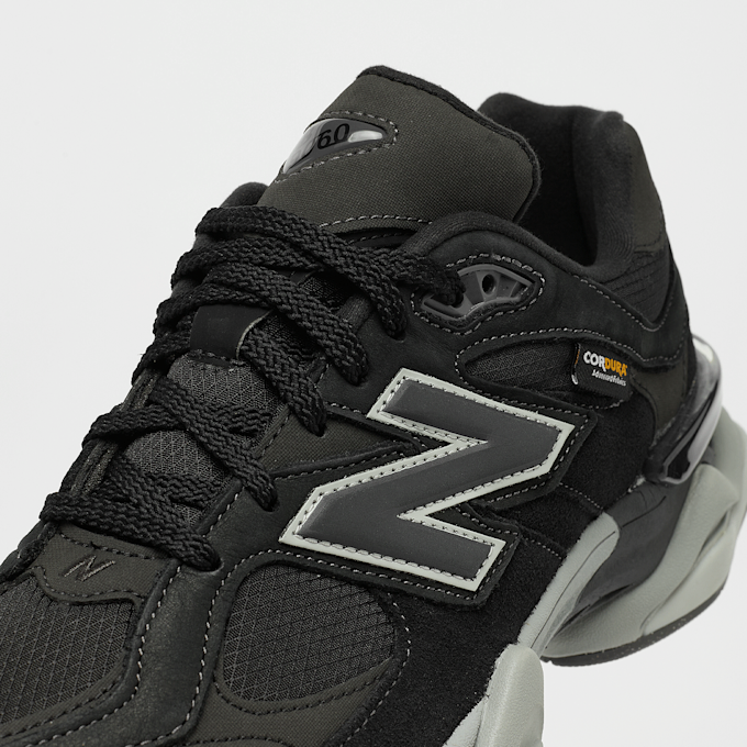 New Balance 9060 czarny 91166 6