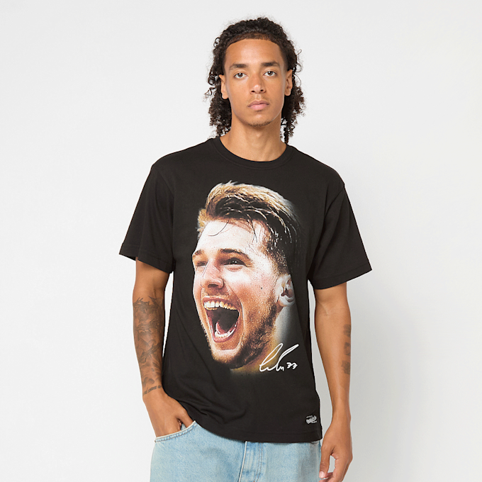 Mitchell & Ness NBPA Real Big Face Tee Luka Doncic schwarz 91310 1