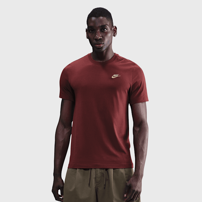 Nike M NSW CLUB TEE dark team red/gold rot 92139 1