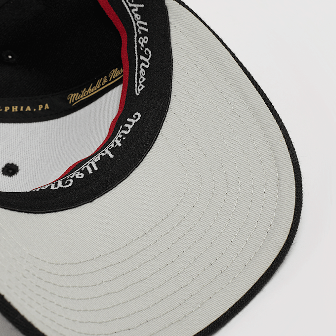 Mitchell & Ness Rubber Patch Classic Red Own Brand zwart 92611 3