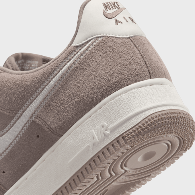 Nike Air Force 1`07 LV8 braun 92660 8