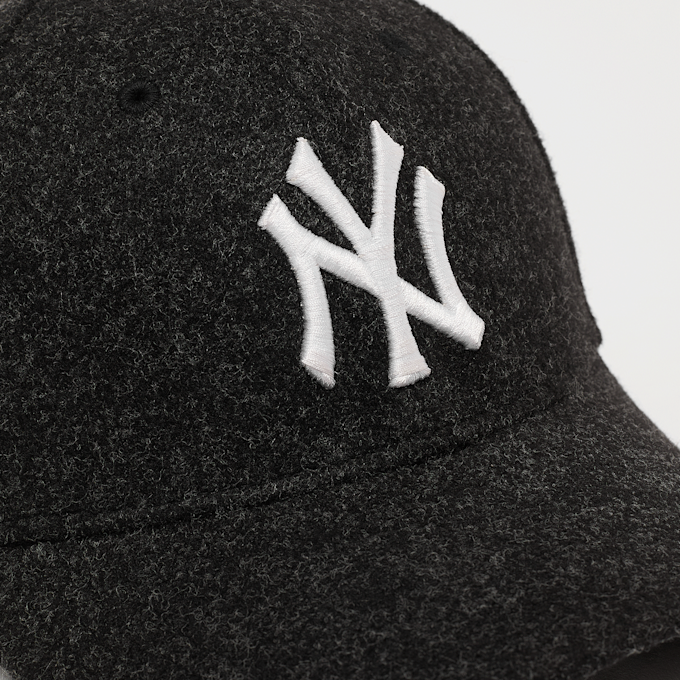 New Era 9FORTY Melton Wool MLB New York Yankees zwart 92977 4