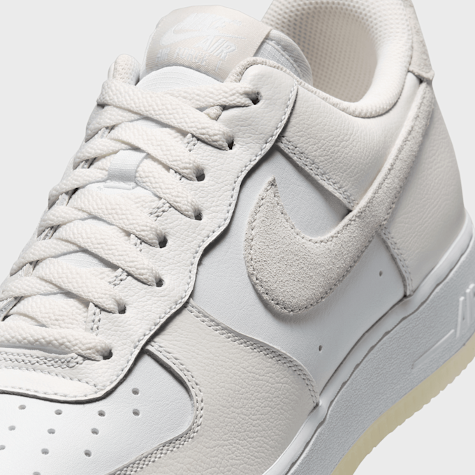 Nike Air Force 1 '07 LV8 blanc 31180 6
