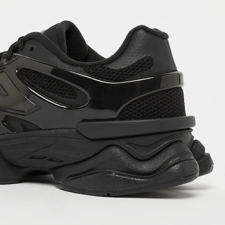 New Balance 9060 czarny (U9060IMA)