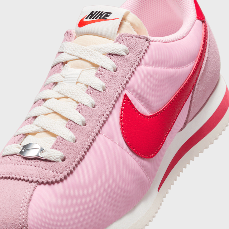 Nike Cortez TXT lichtroze (HF9994-600)