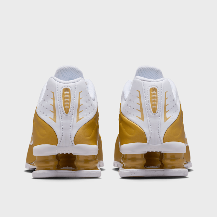 ナイキ　ショックス　R4 NIKE SHOX R4 ホワイト　イエロー ナイキ ショックス R4 “ブラック/ダイナミックイエロー/ホワイト