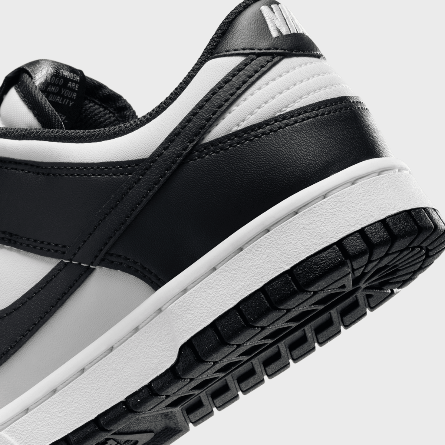 Nike WMNS Dunk Low Panda Next Nature negro (DD1873-102)