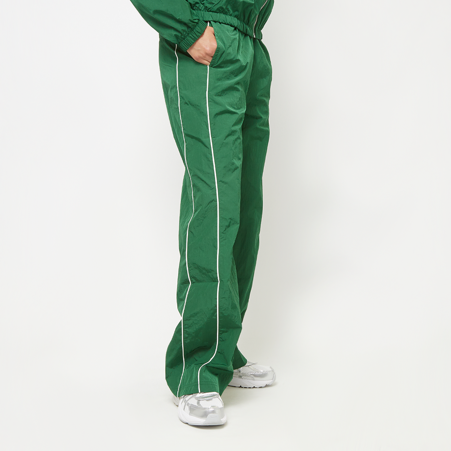 Nike Sportswear Windrunner Woven High Rise OH Pant grün (FV7655-300)