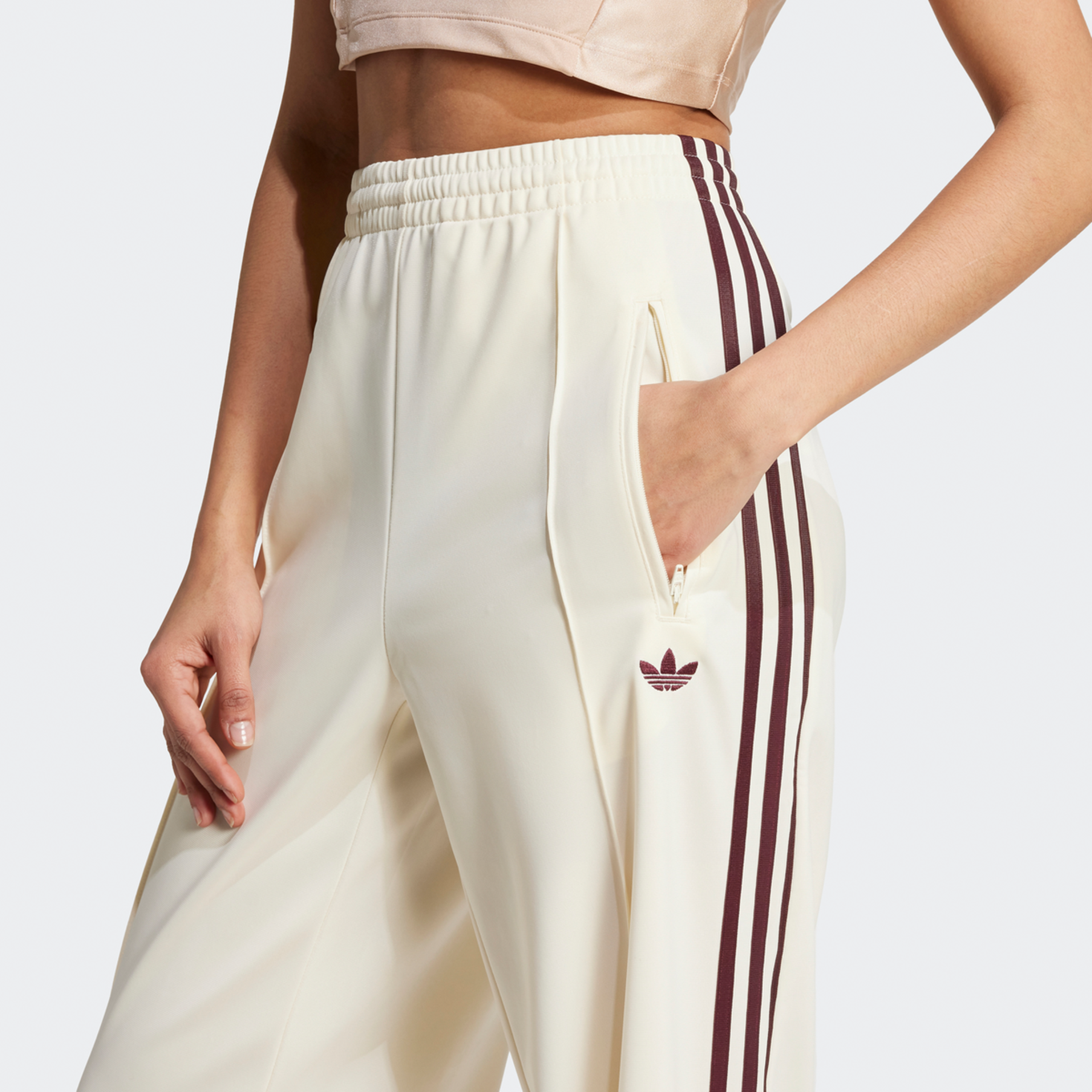 【adidas Originals 】FIREBIRD LOOSE TRACK adidas Originals Firebird Loose Track Pants beż (KA7744)