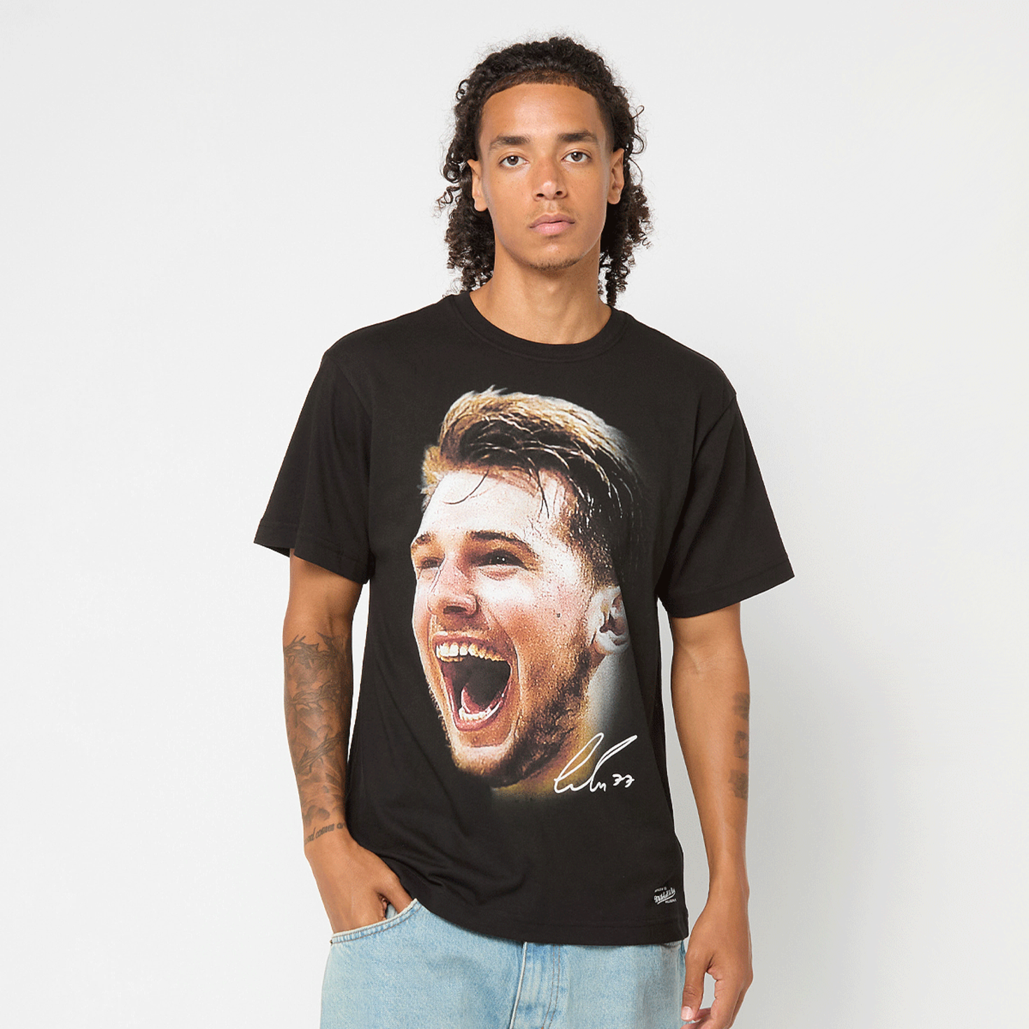 Mitchell & Ness NBPA Real Big Face Tee Luka Doncic schwarz