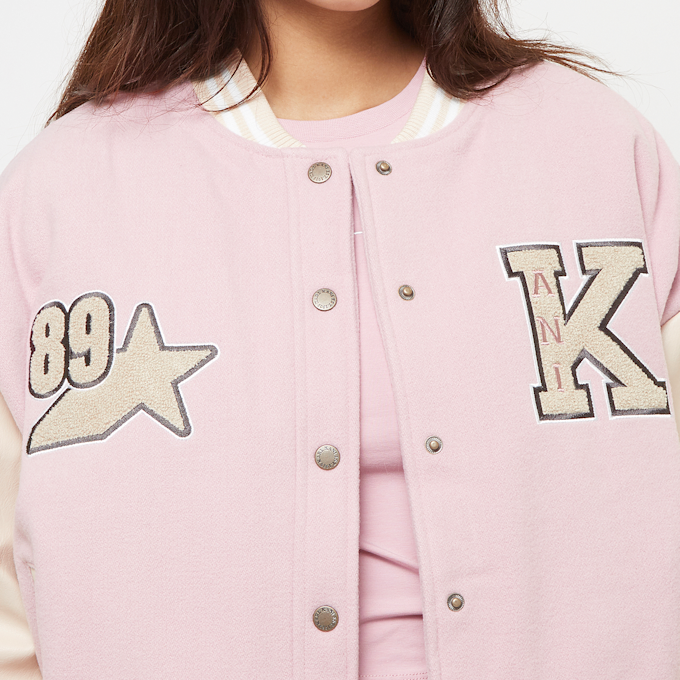 Karl Kani Retro Patch Star Logo Oversized College Jacket lichtroze 31385 3
