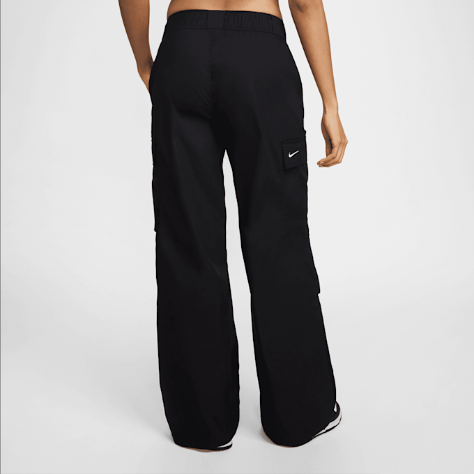 Nike   Sportswear Woven Oversized Pant High Rise schwarz 29509 2