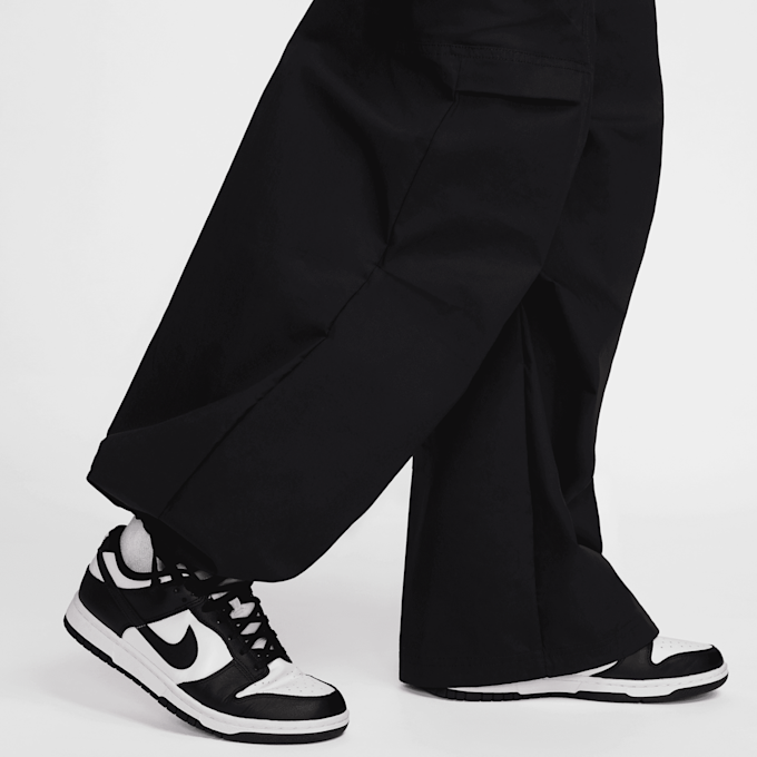 Nike   Sportswear Woven Oversized Pant High Rise schwarz 29509 5