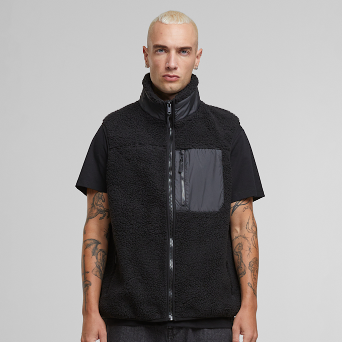 Urban Classics Sherpa Vest black noir 33452 1
