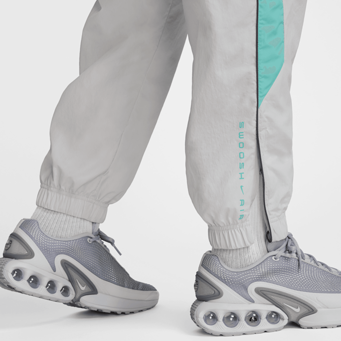 Nike   Sportswear Woven Swoosh Air Pants grigio 42596 5