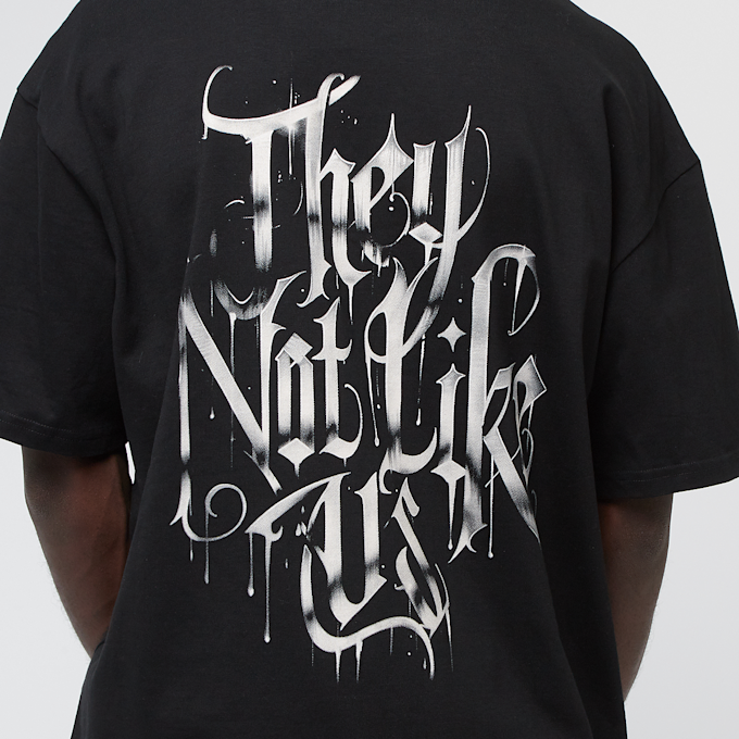 Upscale by Mister Tee Not Like Us Oversize Tee zwart 47288 4