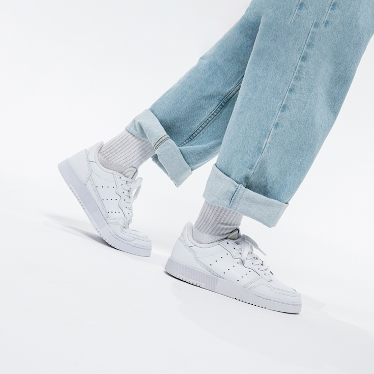 Adidas originals supercourt trainers in off white outlet