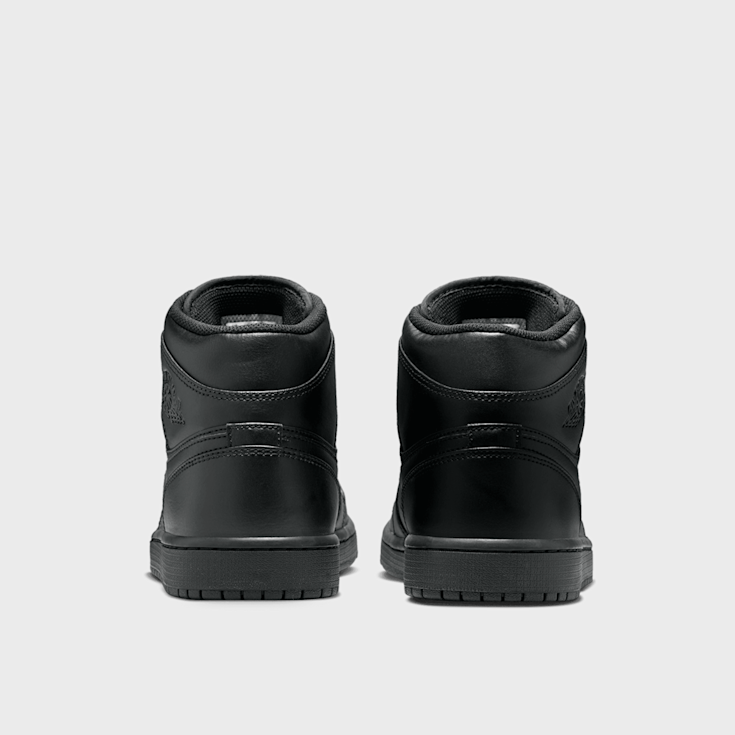 Aj 1 mid triple black outlet