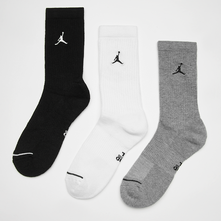 Black and white jordan socks deals