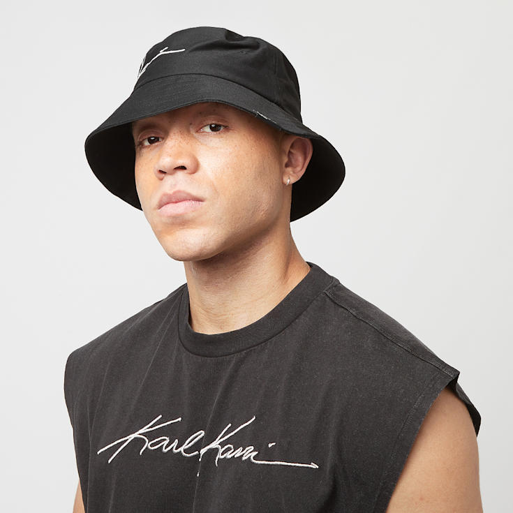 Shop Karl Kani Signature Essential Bucket Hat zwart | SNIPES