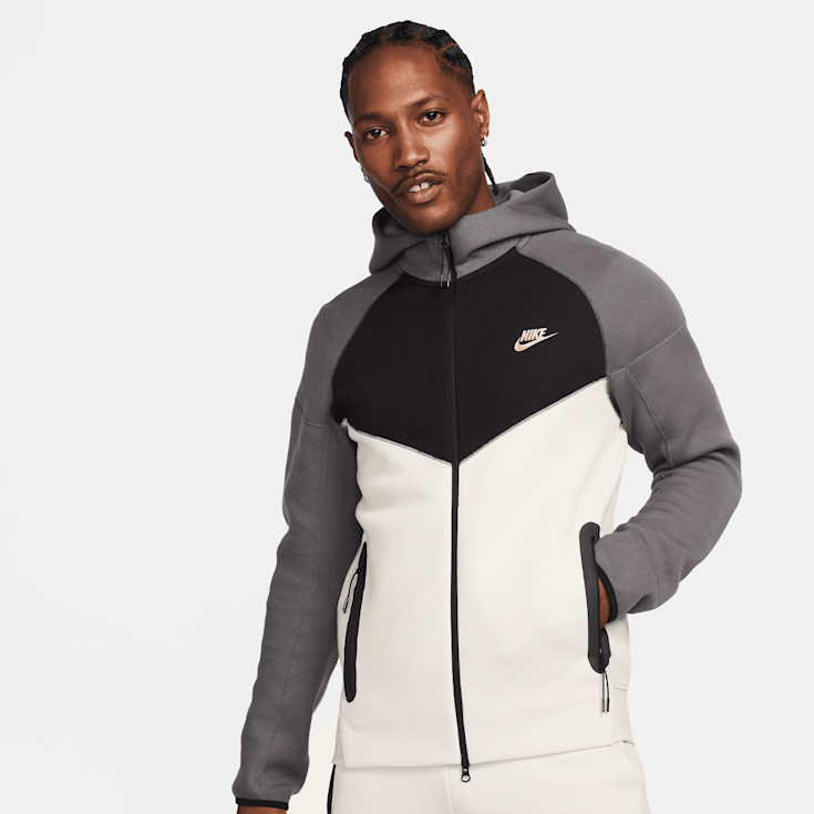 Tech fleece noir discount
