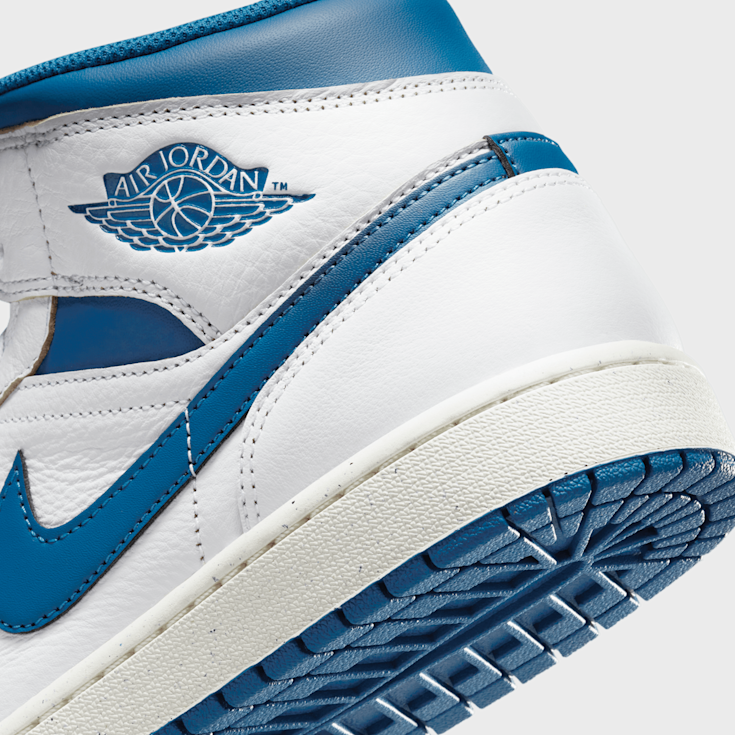 Aj1 blue white sales