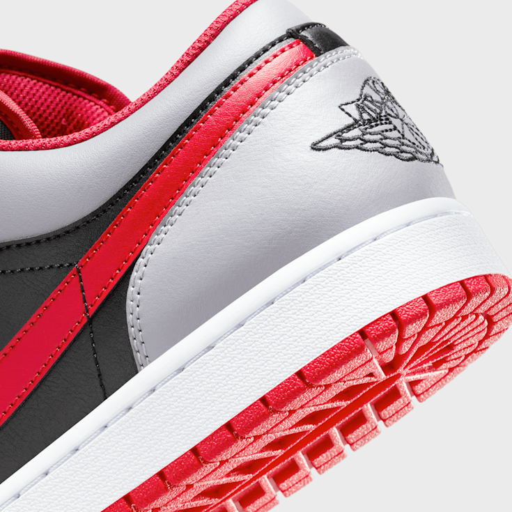 Aj 1 low red new arrivals