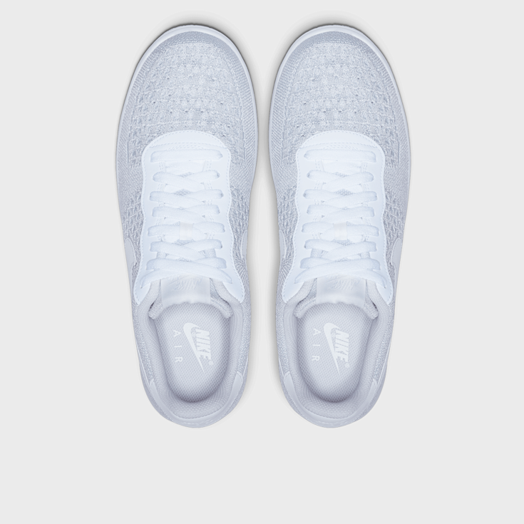 Nike flyknit weiß hot sale