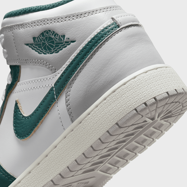 Snipes air jordan 1 mid clearance