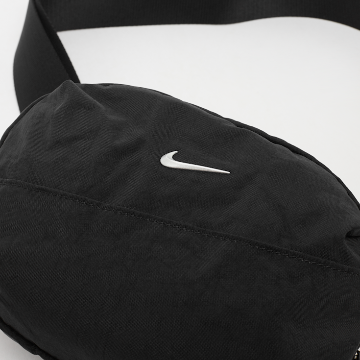 Nike Aura Waistback schwarz kaufen