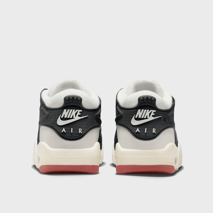 Black white gum jordan 4 store