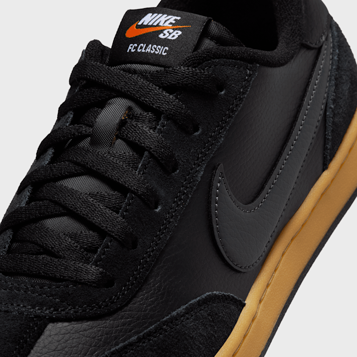 Nike classic schwarz deals