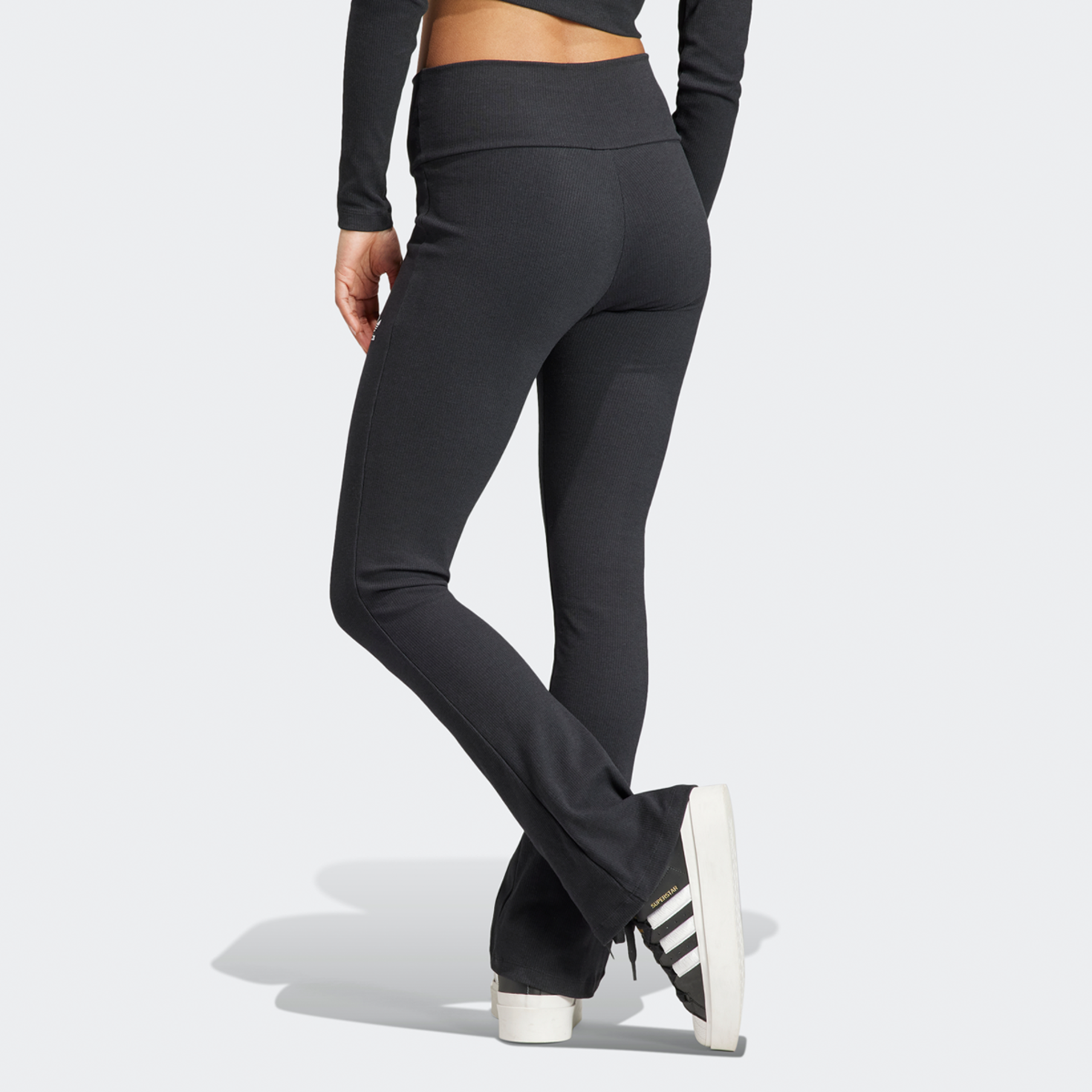 adidas Originals Essentials Rib Flared Leggings czarny kaufen SNIPES