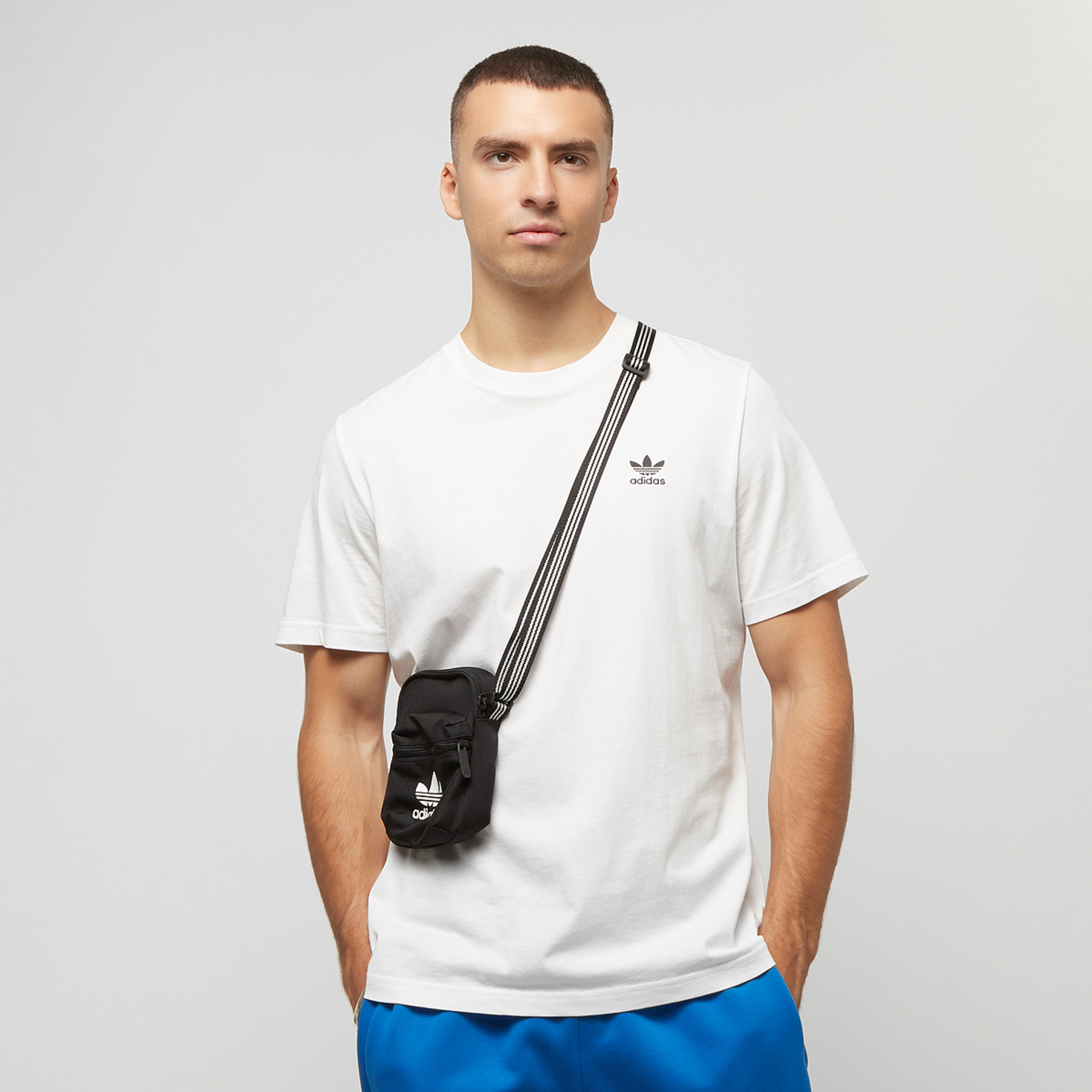 adidas Originals adicolor Shoulder Bag negro kaufen