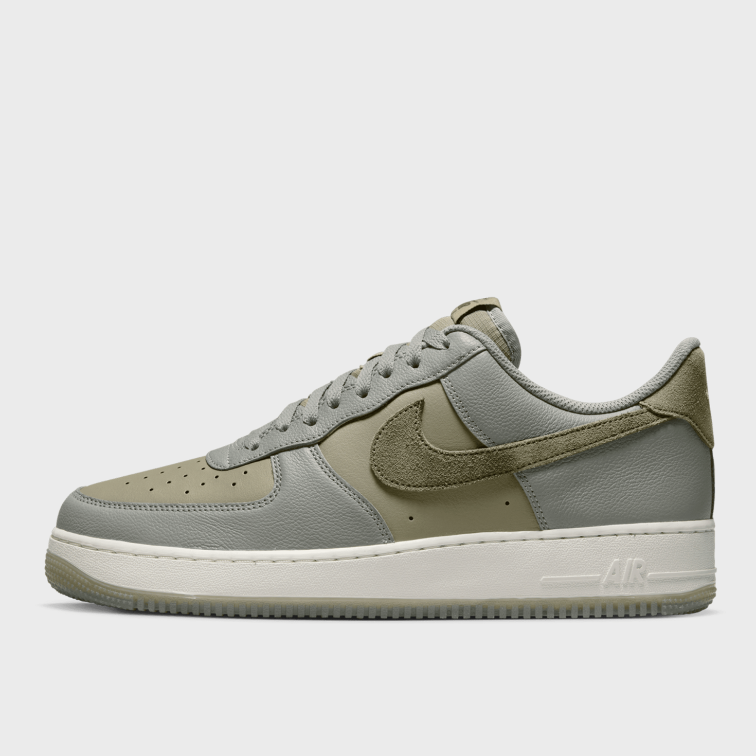 Kup Nike Air Force 1 07 verde SNIPES