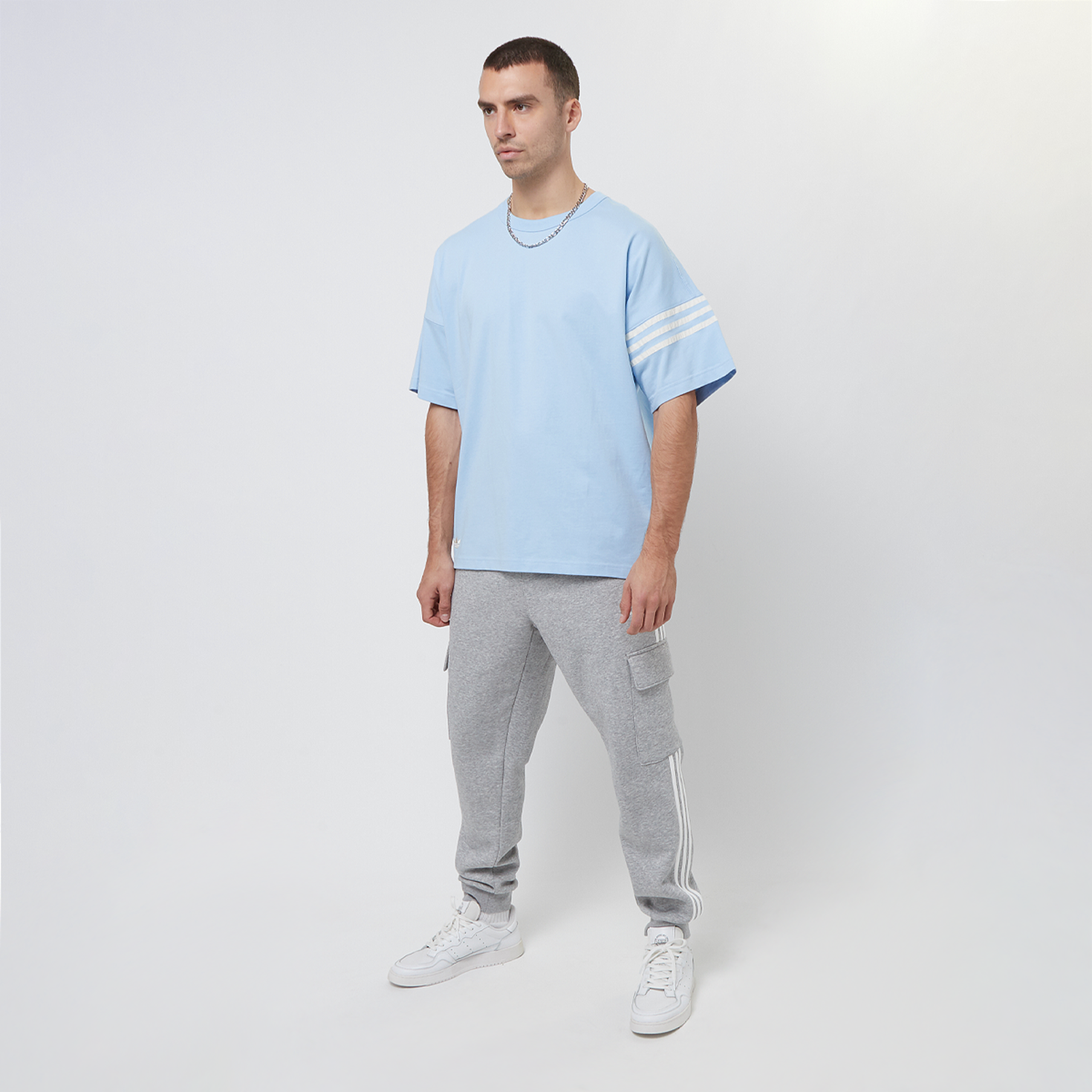Adidas originals adicolor linear t-shirt in navy br4326 deals