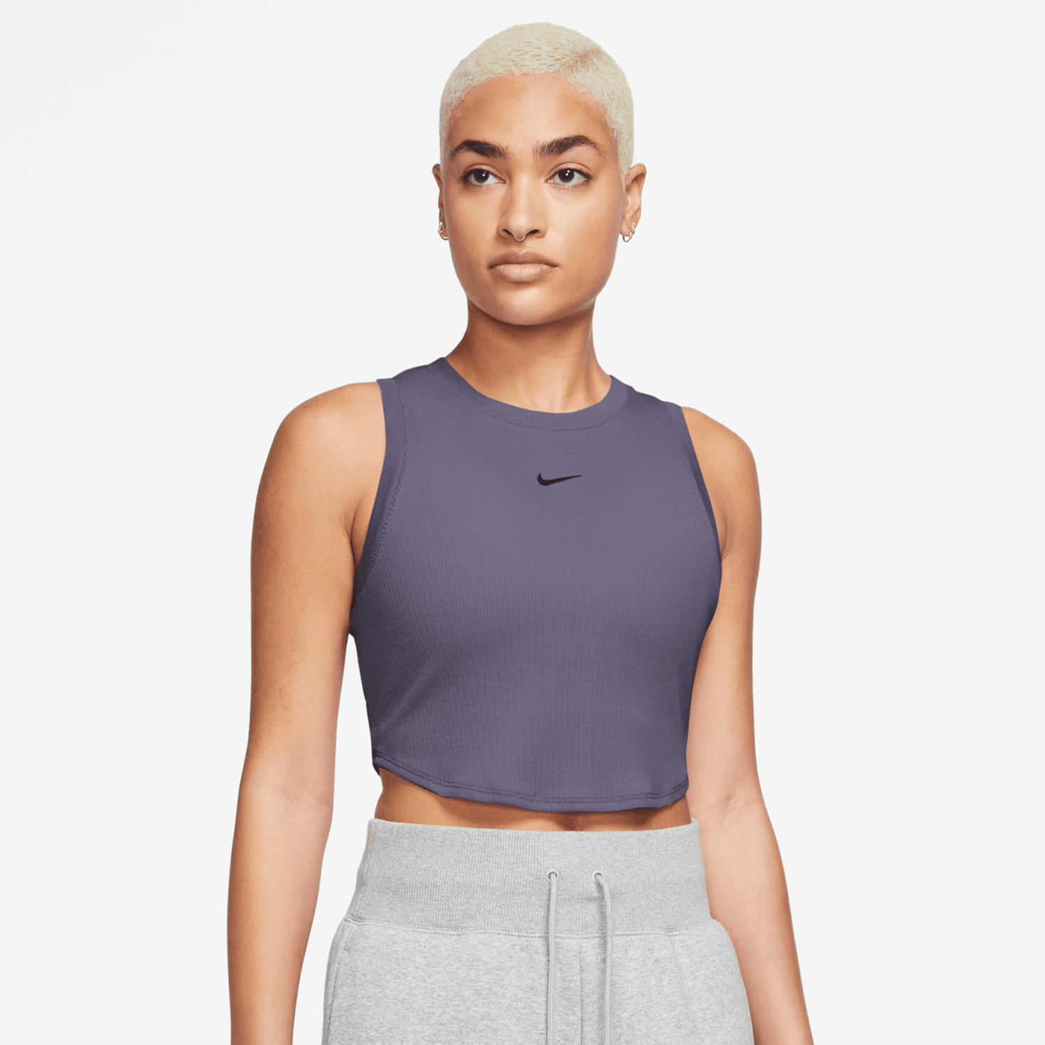 Shop Nike Sportswear Chill Knit roze