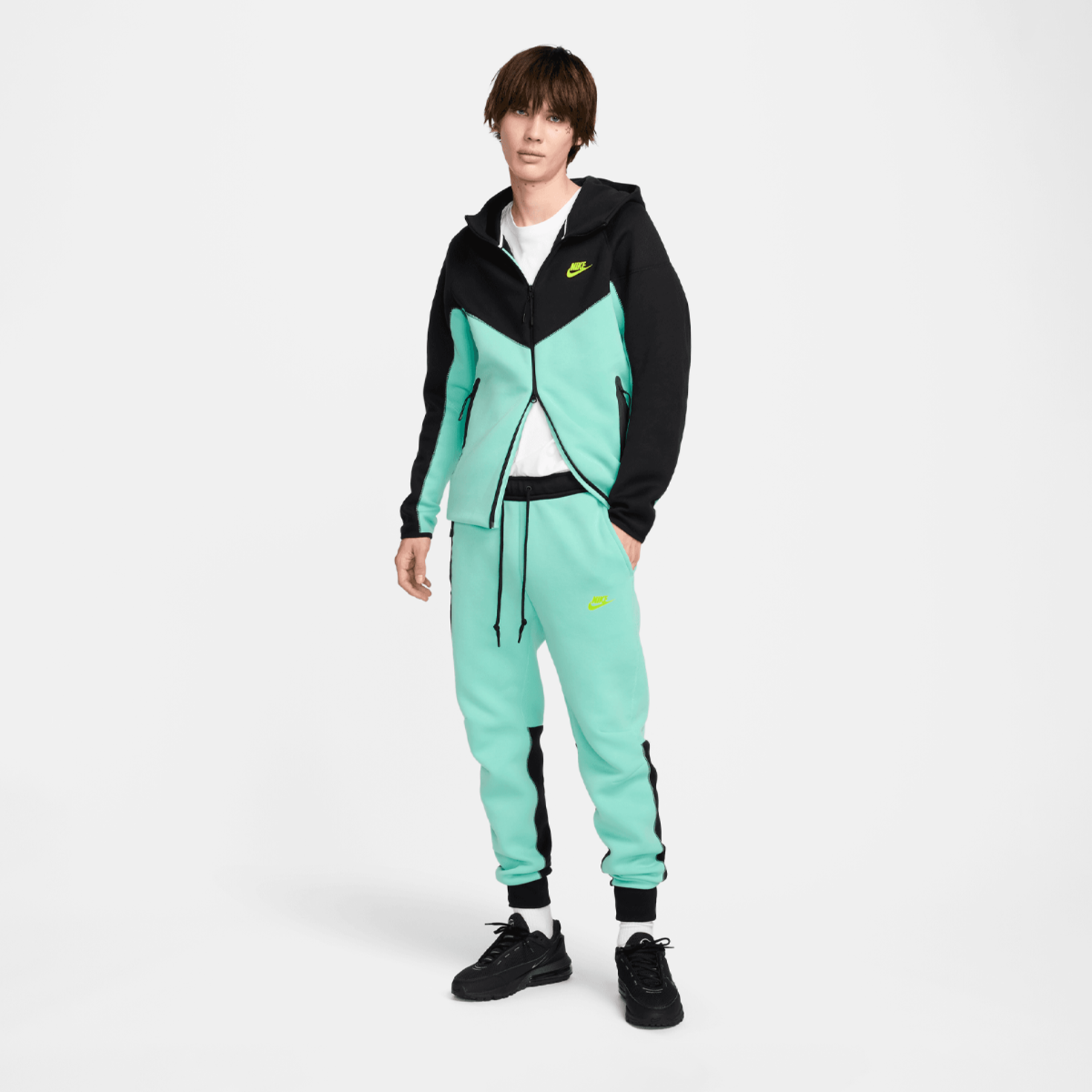 Nike tech fleece windrunner green clearance