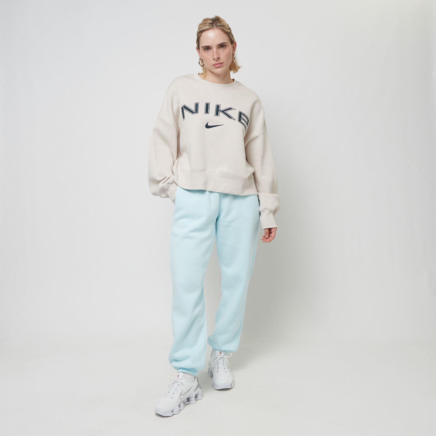 Nike crew neck sweater beige online
