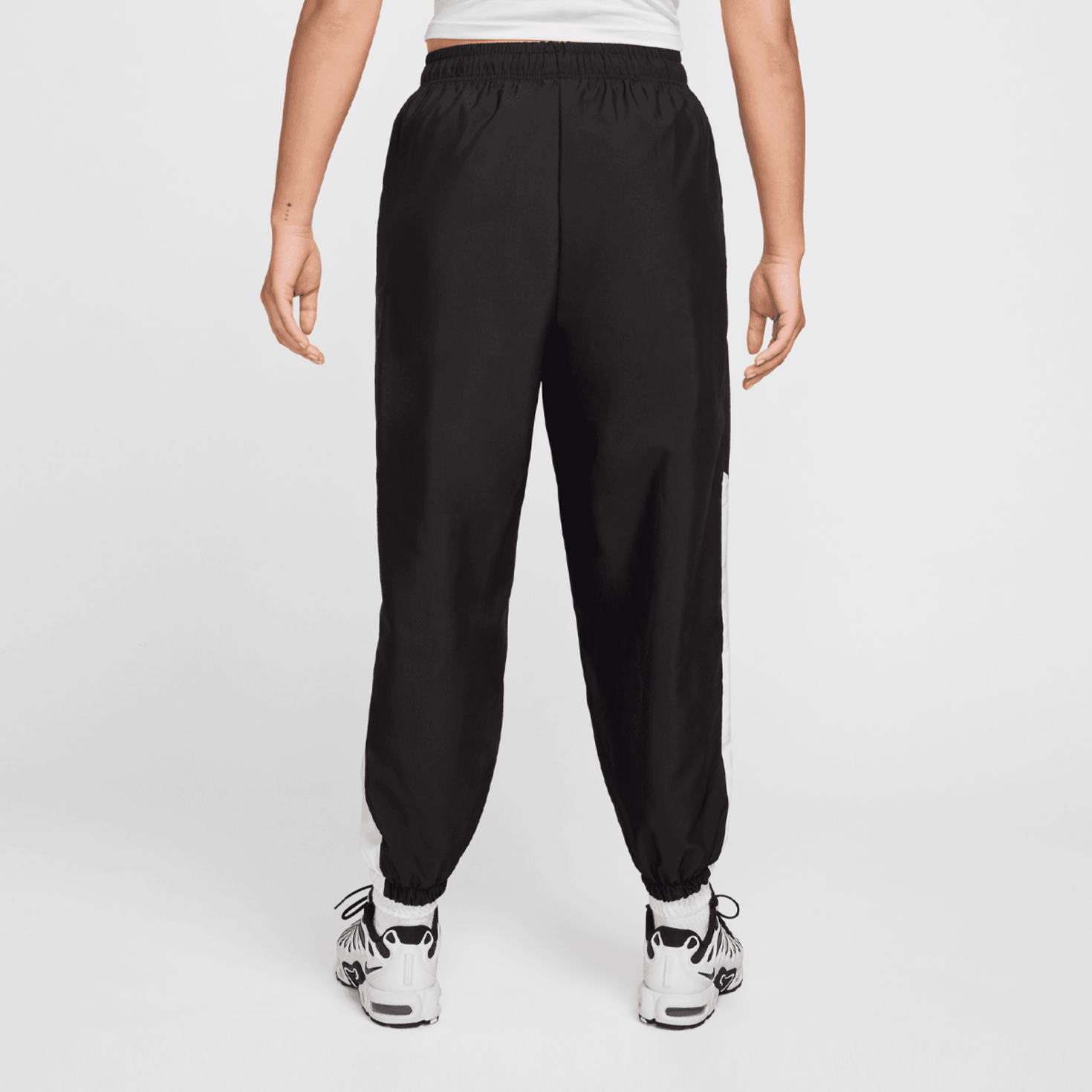 Nike Sportswear Woven Jogger schwarz kaufen