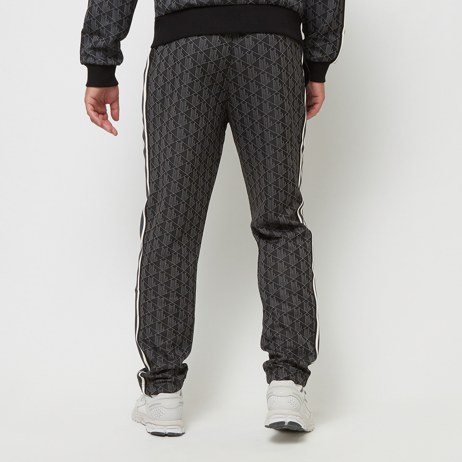 Survetement lacoste taille 2 online