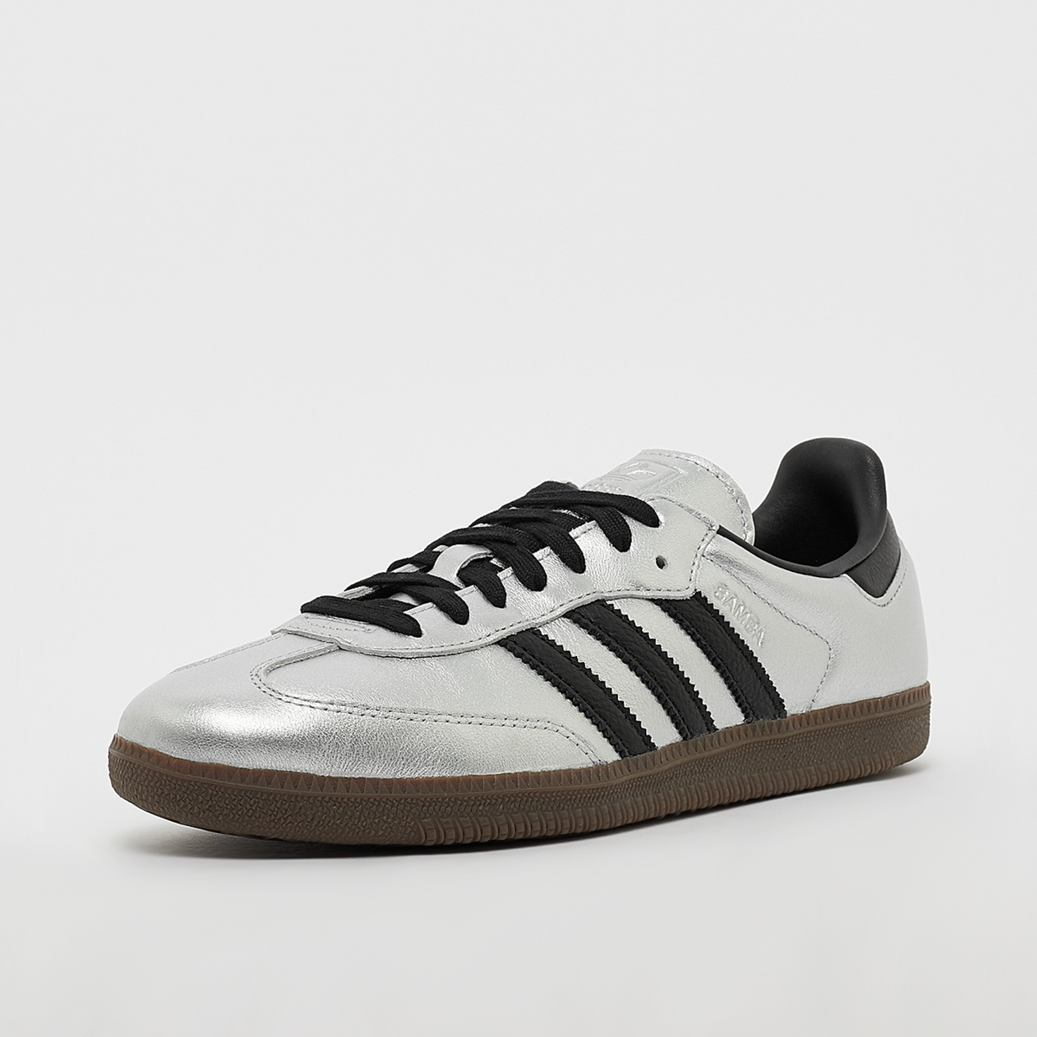 Adidas regala scarpe 95 anni outlet