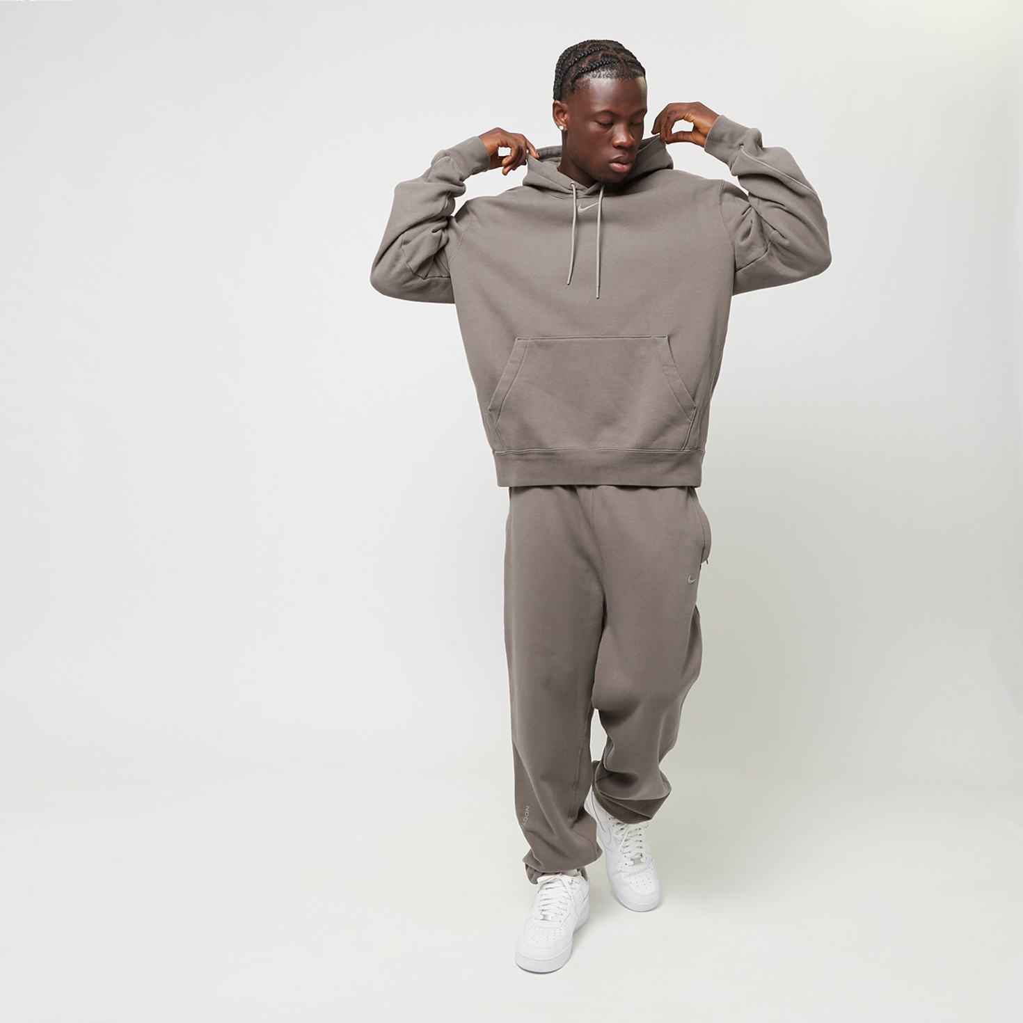 Kup Nike Nocta NRG Fleece Pants brun SNIPES