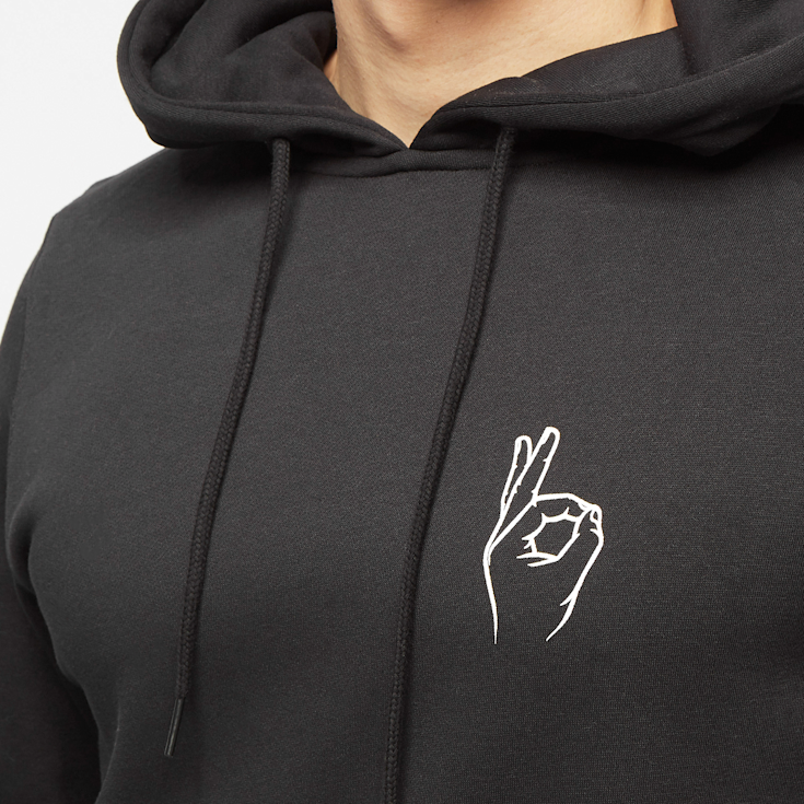 Sudadera negra snipes deals