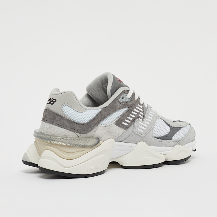 Compra New Balance 9060 gris SNIPES